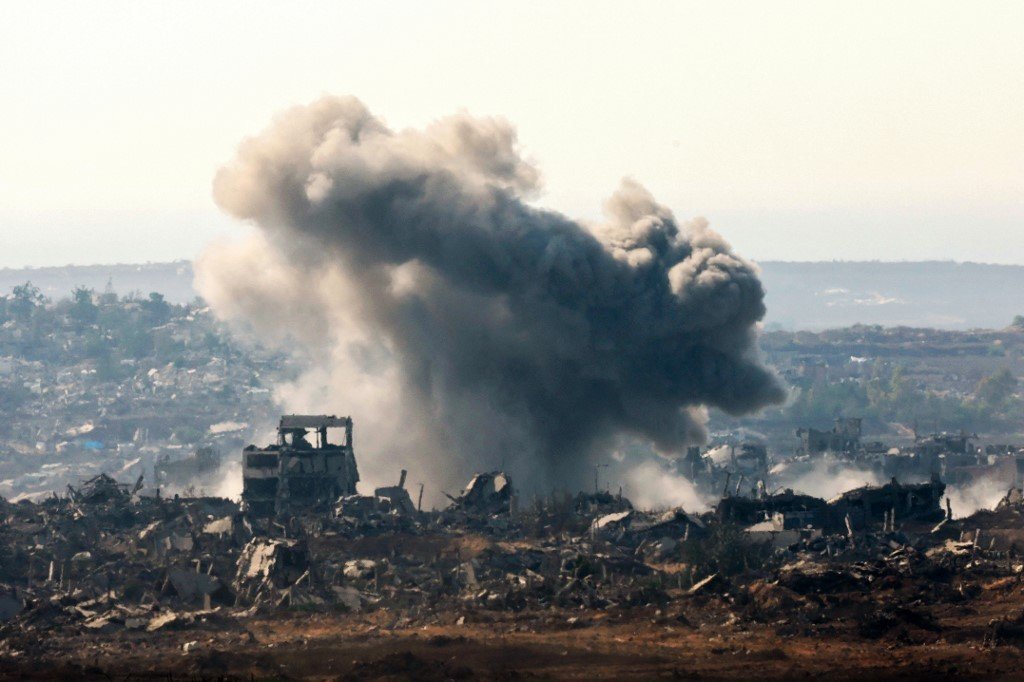 Ataques de Israel matam 52 em Gaza em meio a negociações de trégua com o Hamas no Catar