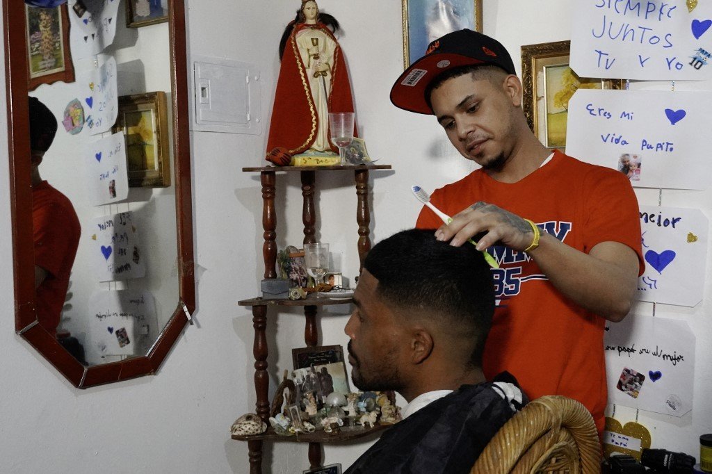 Venezuelano pede R$ 7 milhões de indenização ao governo Trump por deportá-lo a El Salvador