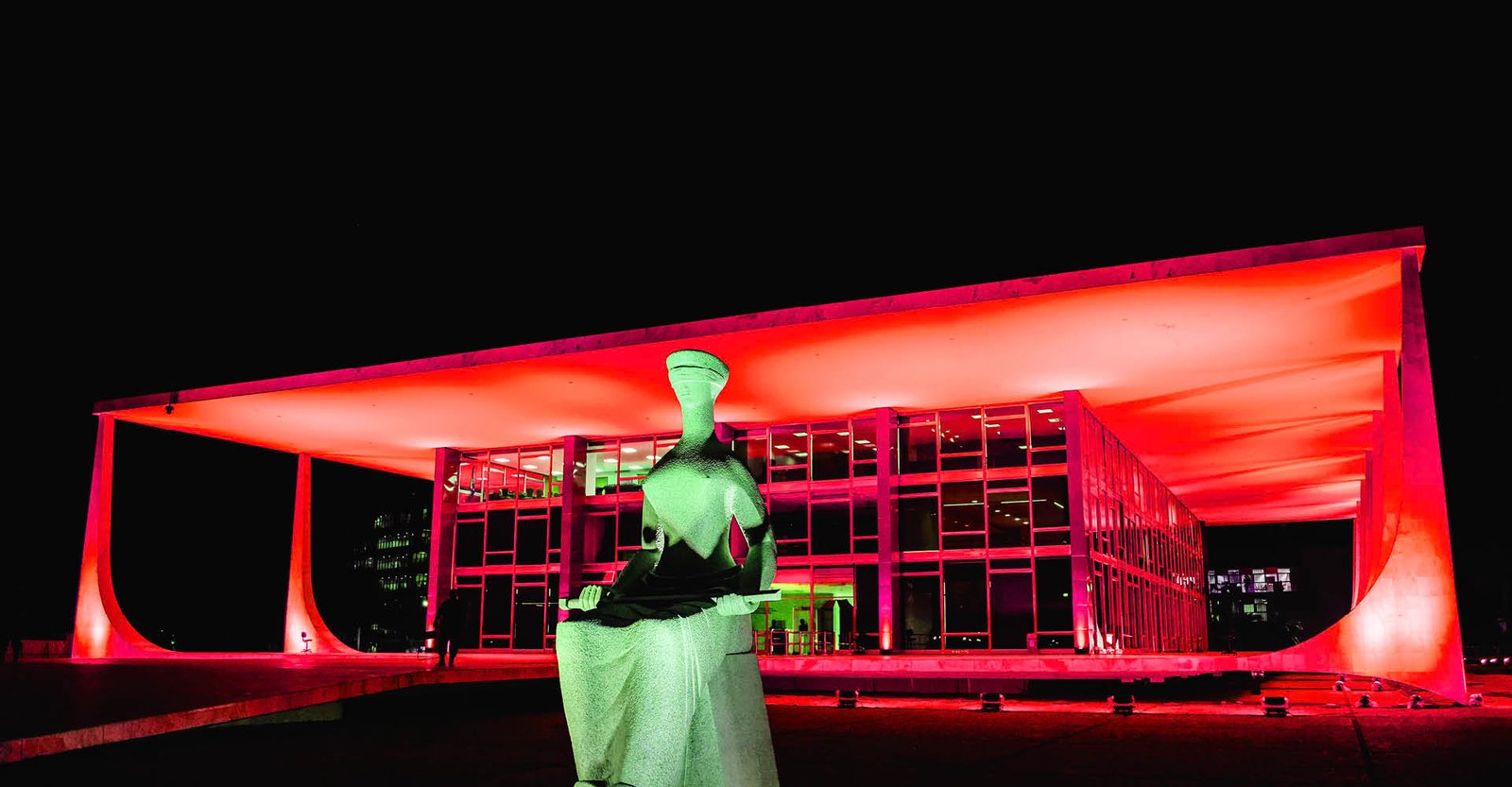 Confira a lista de deputados que votaram pela criação de novos cargos no STF