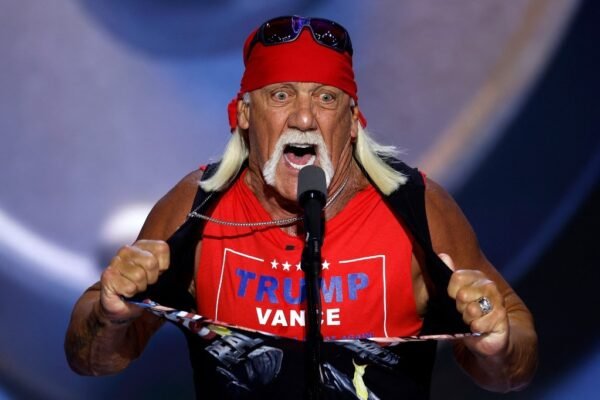‘Perdemos um grande amigo hoje’, diz Trump, sobre morte de Hulk Hogan, estrela da luta livre