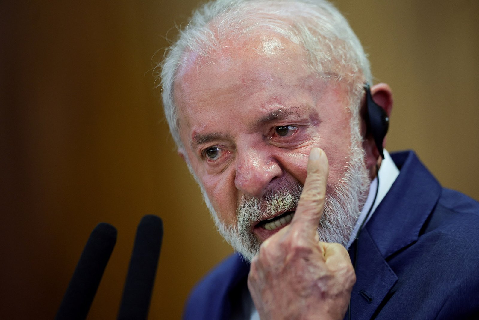 Novo presidente do PT defende reeleição de Lula em 2026 e prega luta contra o ‘fascismo’