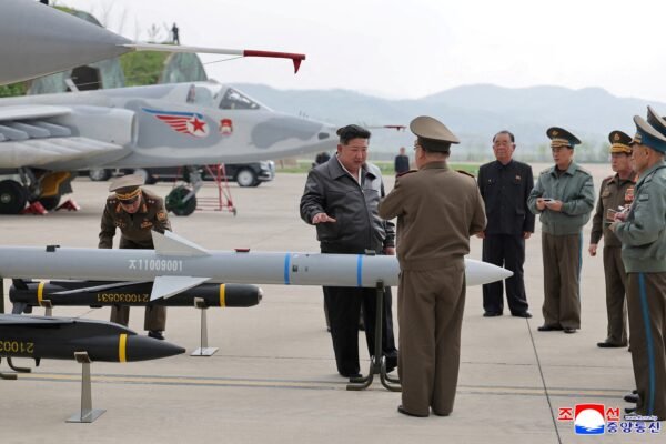 Coreia do Norte oferece apoio incondicional à Rússia contra a Ucrânia