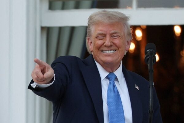 Trump anuncia acordo comercial com as Filipinas