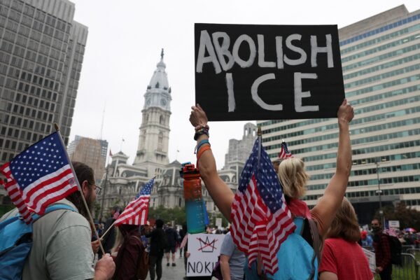 Pesquisas indicam que Trump foi longe demais em sua campanha contra os imigrantes
