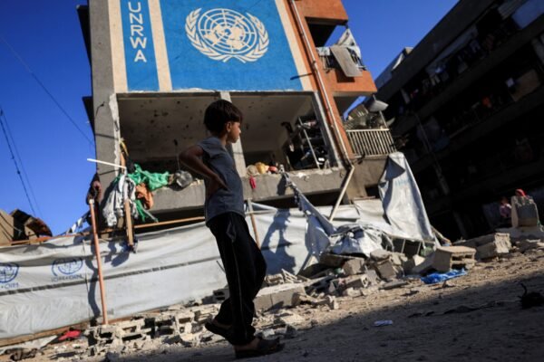 ONU diz que funcionários de agência e médicos que atuam em Gaza vem desmaiando de fome e exaustão