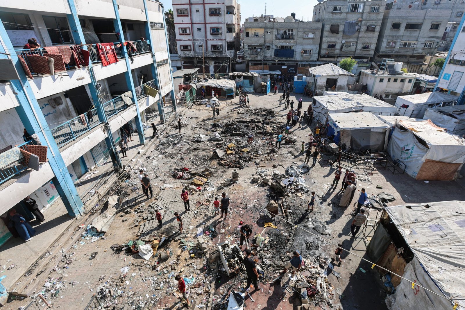 Ataques israelenses perto de centros de ajuda deixam 32 mortos em Gaza, diz Defesa Civil