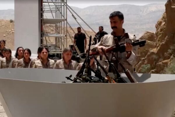 Grupo armado PKK, que luta contra governo da Turquia, começa processo de desarmamento