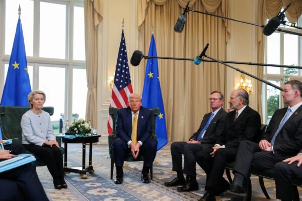 Trump diz que tarifas começam em 1° de agosto, e que há ‘boa chance’ de acordo comercial com União Europeia