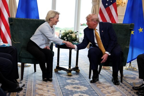 EUA e União Europeia fecham acordo sobre tarifas: entenda principais pontos EUA e União Europeia fecham acordo sobre tarifas: entenda principais pontos