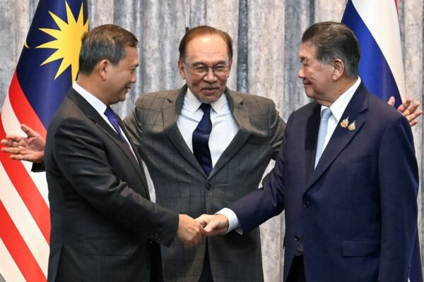 Tailândia e Camboja fecham acordo de cessar-fogo
