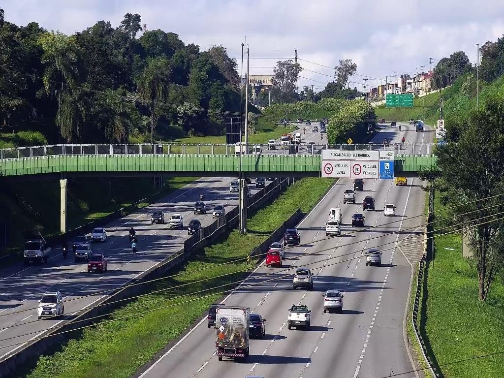 Ecovias Imigrantes é multada em mais de R$ 100 mil por falhas na limpeza da Via Anchieta