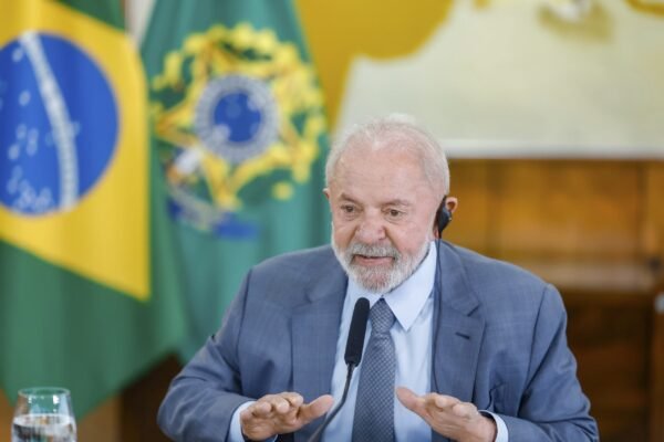 Lula diz que lugar de nascimento define ‘quem adoece e quem morre’