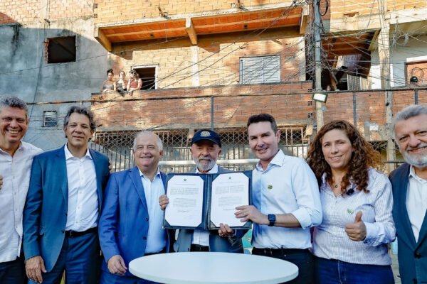 Favela do Moinho: visita de Lula reacende debate sobre relação entre governo e PCC