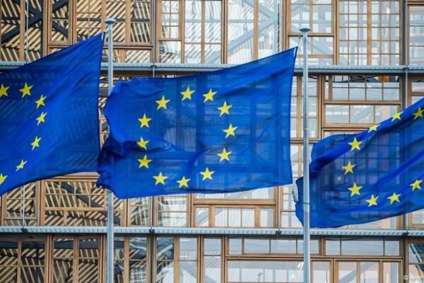 Em meio a temor de guerra com a Rússia e desastres, União Europeia anuncia que vai estocar comida e remédios