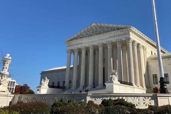 Governo Trump anuncia mais de 1,3 mil demissões no Departamento de Estado dos EUA