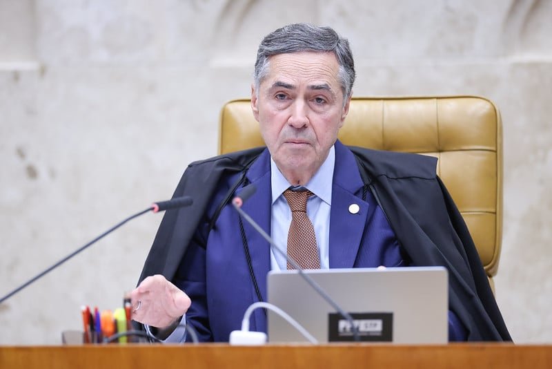 Barroso critica tarifa anunciada por Trump: ‘Compreensão imprecisa dos fatos ocorridos no país’