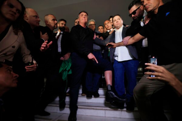 Trump está certo ao condenar as violações do processo legal no Brasil