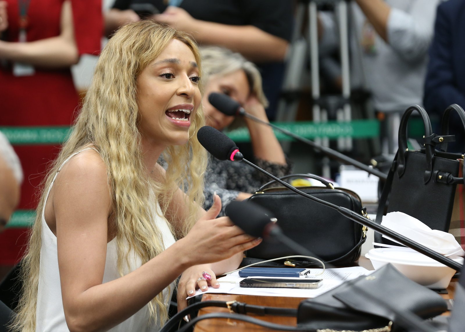 Eduardo Bolsonaro: ‘Moraes usa meu pai como refém para me censurar’