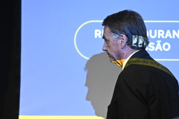 Operação contra Bolsonaro repercute na imprensa internacional