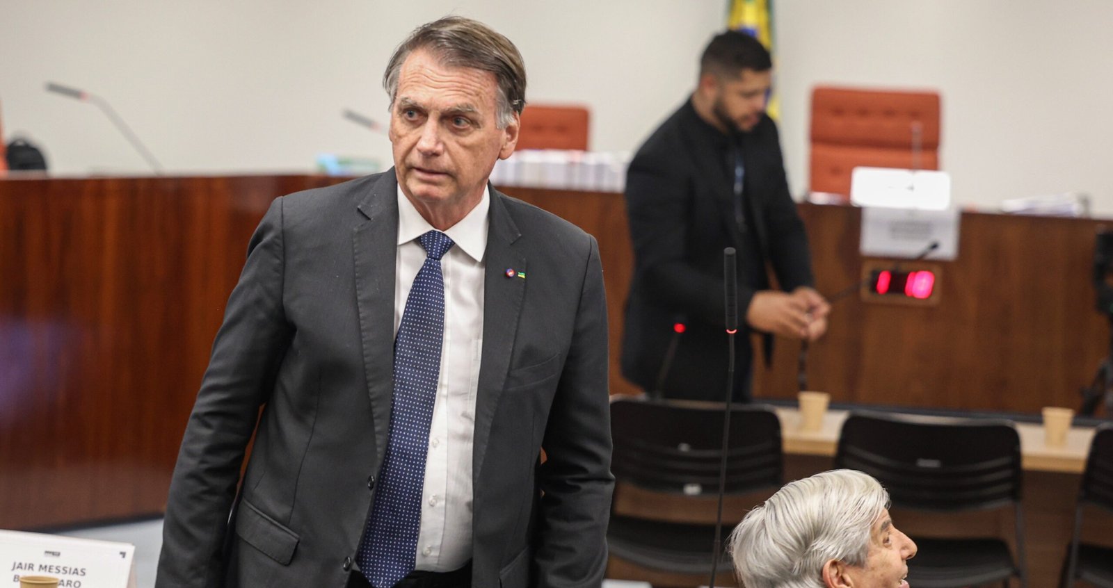 1ª Turma do STF forma maioria para referendar medidas cautelares a Bolsonaro