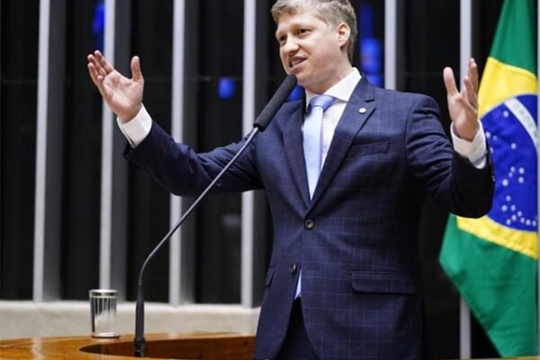 PL e Novo se unem e anunciam pré-candidatos no RS