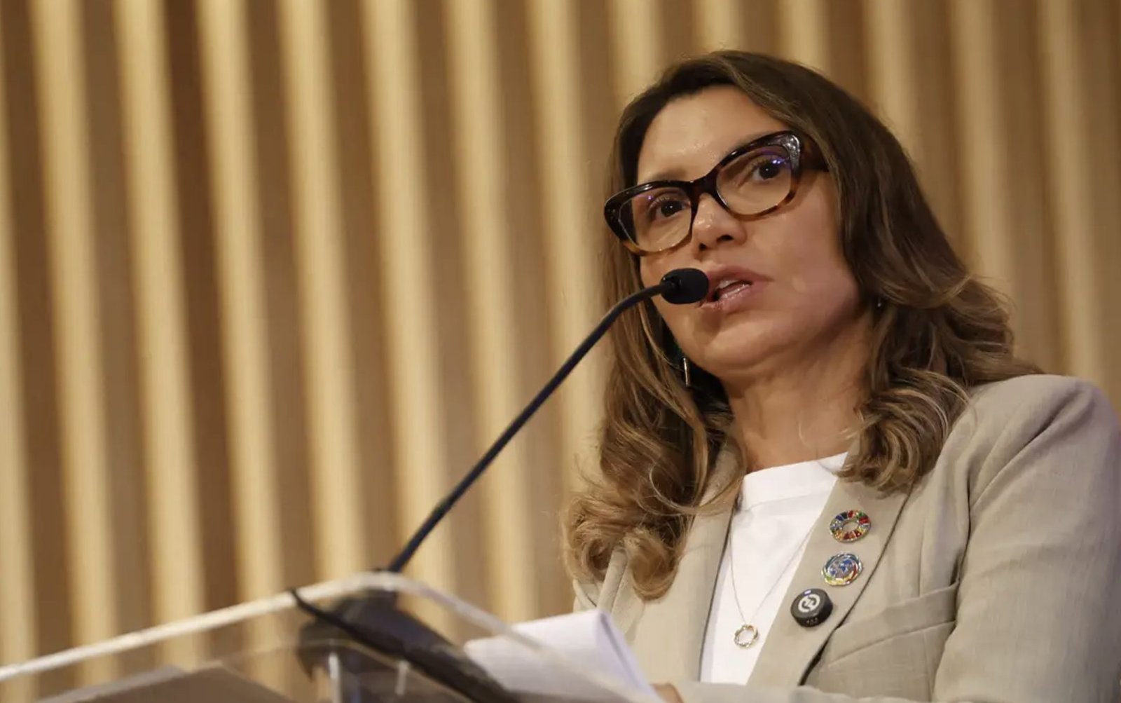 Paródia satiriza viagens de Janja: ‘Vou de FAB!’; veja vídeo