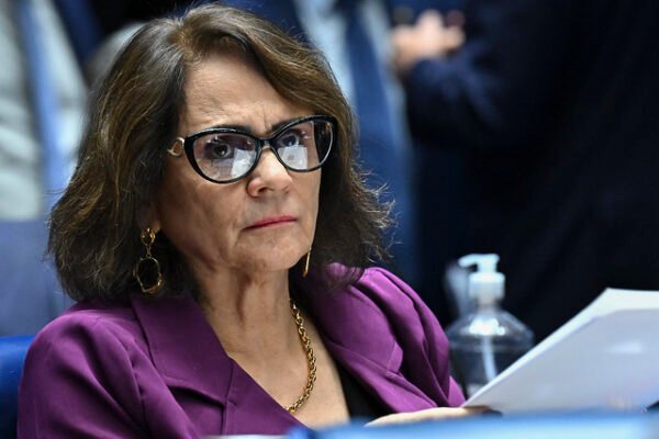 Oposição anuncia ofensiva institucional contra decisões do STF