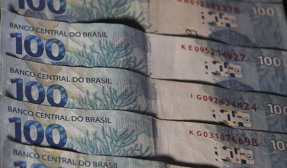 Dívida bruta do Brasil deve superar 84% do PIB em 2028, projeta Fazenda
