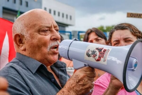 ‘Montaram uma quadrilha para roubar aposentados’, diz Lula; sindicato do irmão do presidente é investigado