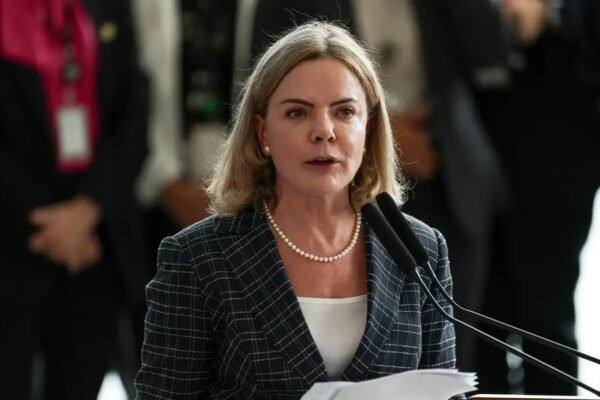 Membros do governo Lula condenam aplicação da Magnitsky a Moraes