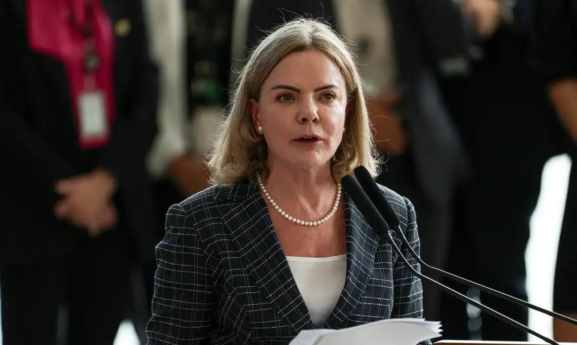 Membros do governo Lula condenam aplicação da Magnitsky a Moraes