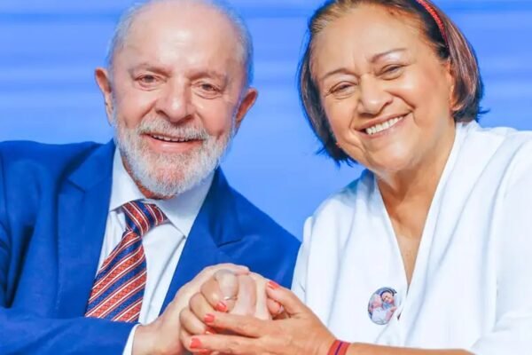 Vídeo: governadora petista inaugura cano no Rio Grande do Norte