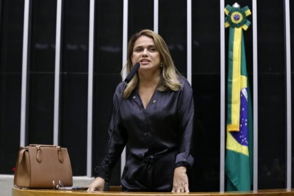 Empresa de alvo da PF recebeu R$ 271 milhões do governo Lula