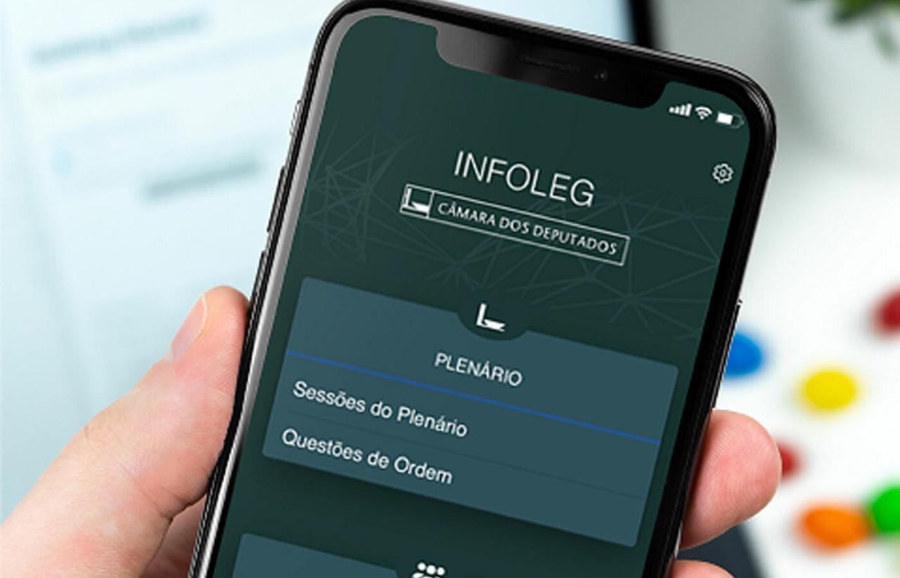 Sessões virtuais podem garantir mandato de Eduardo Bolsonaro até 2026