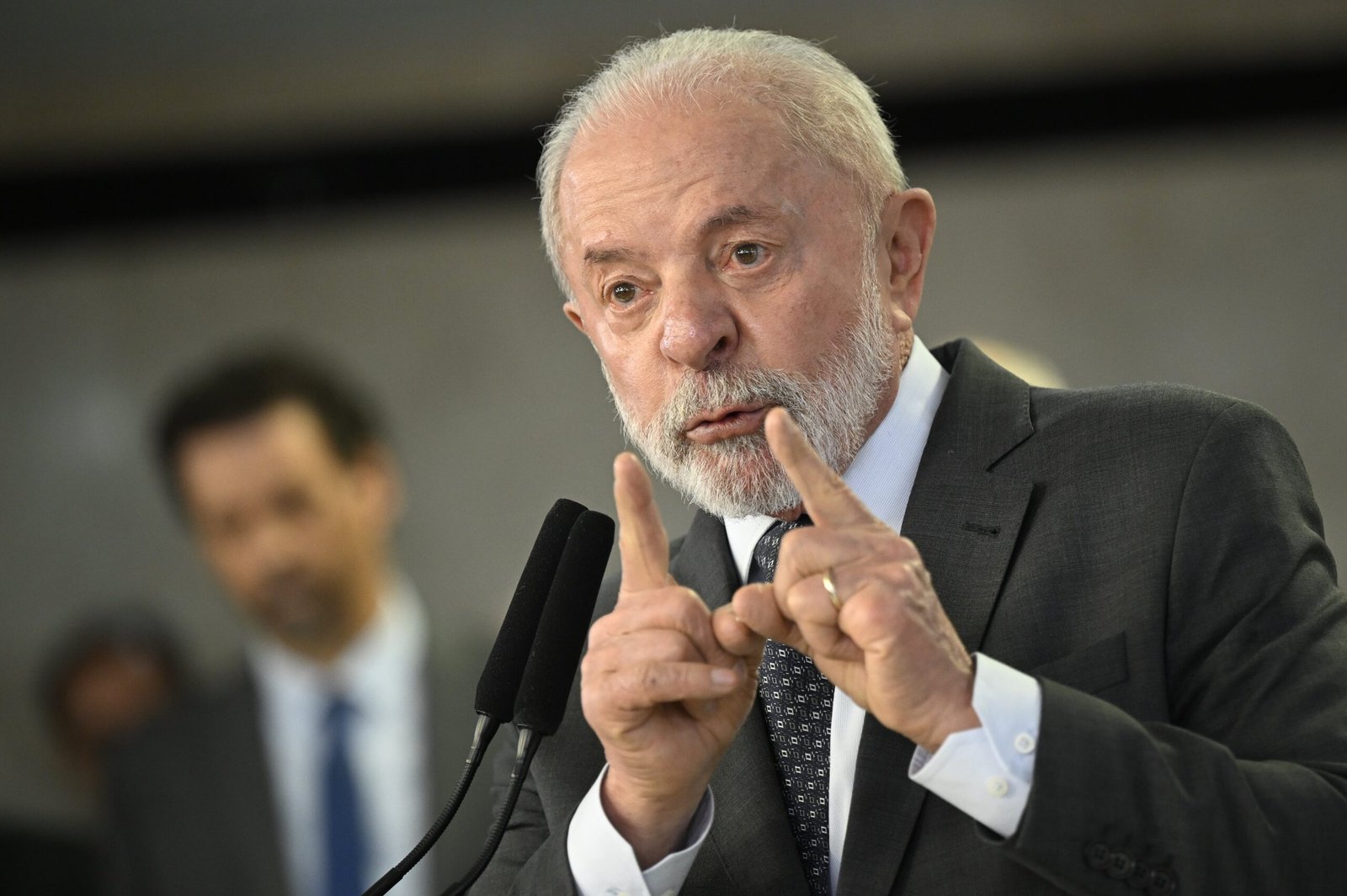 As falsas narrativas do governo Lula — ricos contra pobres
