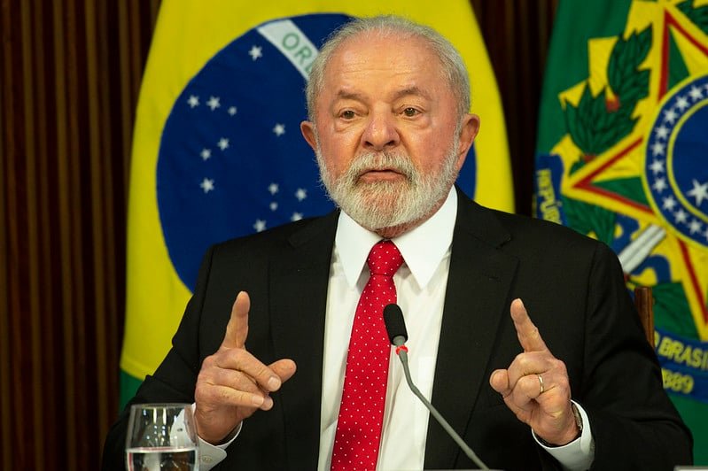 Ex-embaixador defende diálogo do Brasil com EUA depois de tarifa de Trump