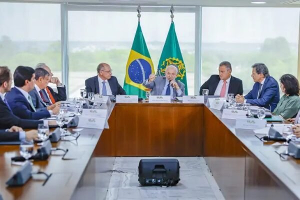 Confederação de agricultores critica ‘radicalismos ideológicos’ do governo