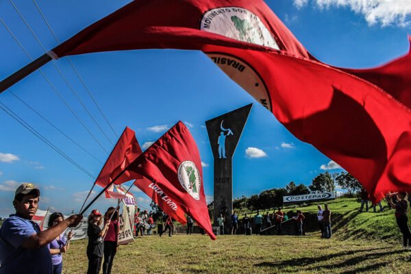 Teixeira rebate críticas do MST: ‘Não há lentidão’