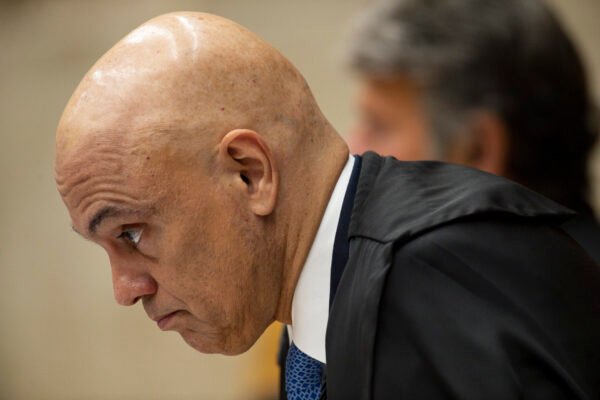 Marco Aurélio comenta gesto obsceno de Moraes: ‘Achei que era montagem’
