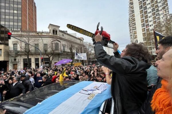 Argentina deve crescer mais do que o dobro do Brasil em 2025, diz FMI Argentina deve crescer mais do que o dobro do Brasil em 2025, diz FMI