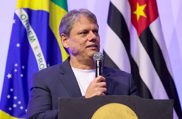 Tarcísio alerta para riscos de aproximação do Brasil com Sul Global