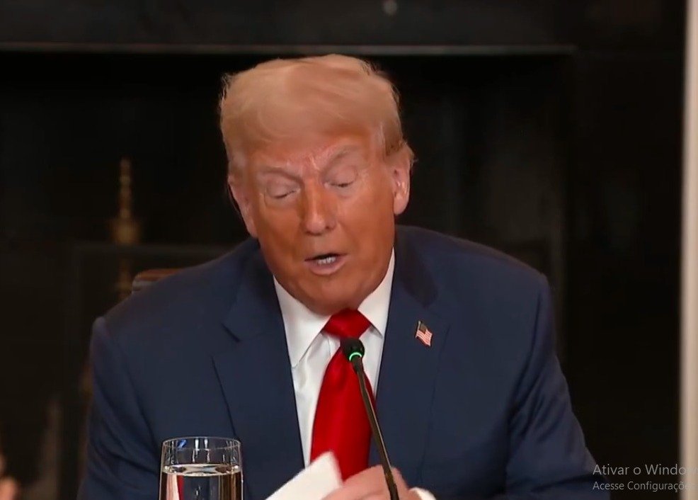 Tarcísio discute tarifaço de Trump com empresários e diplomata dos EUA