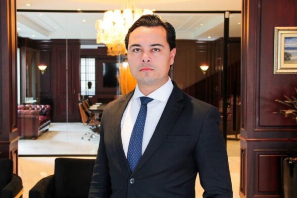 Moraes impede advogado de Filipe Martins de fazer pergunta a Cid