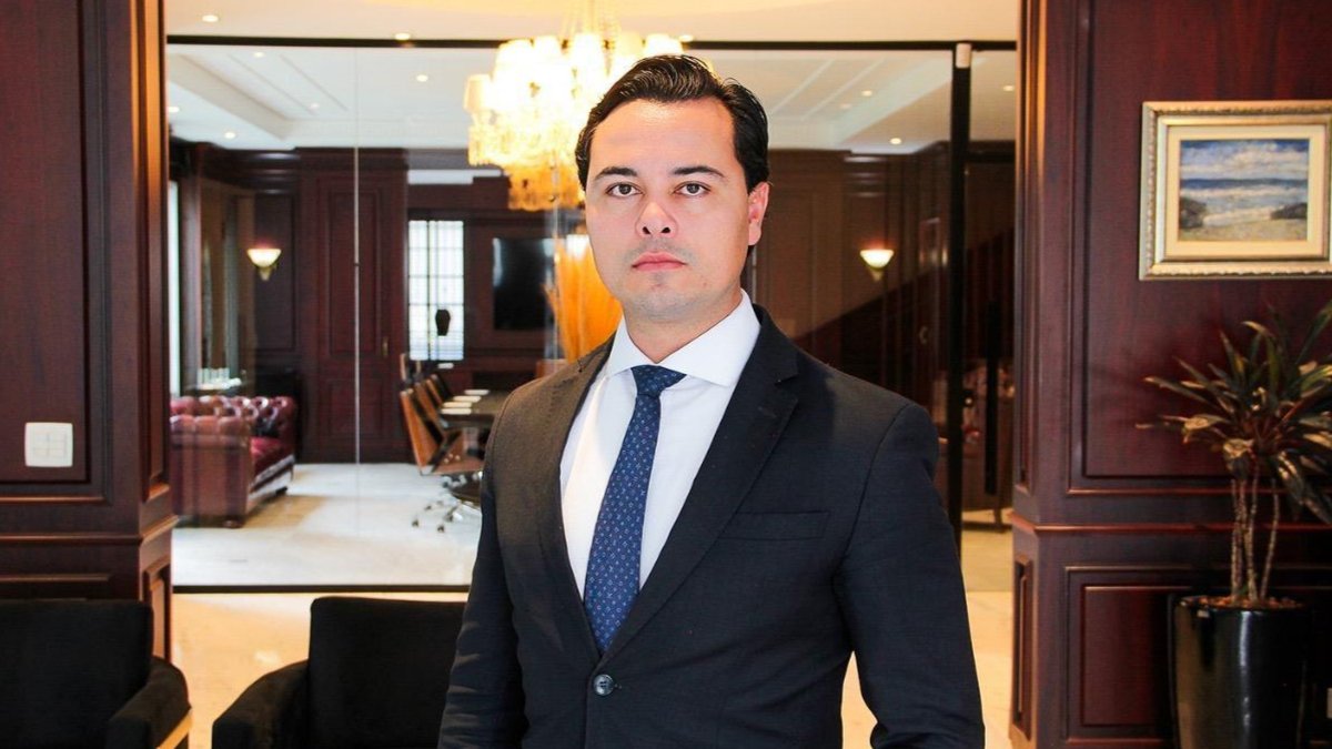 Moraes impede advogado de Filipe Martins de fazer pergunta a Cid
