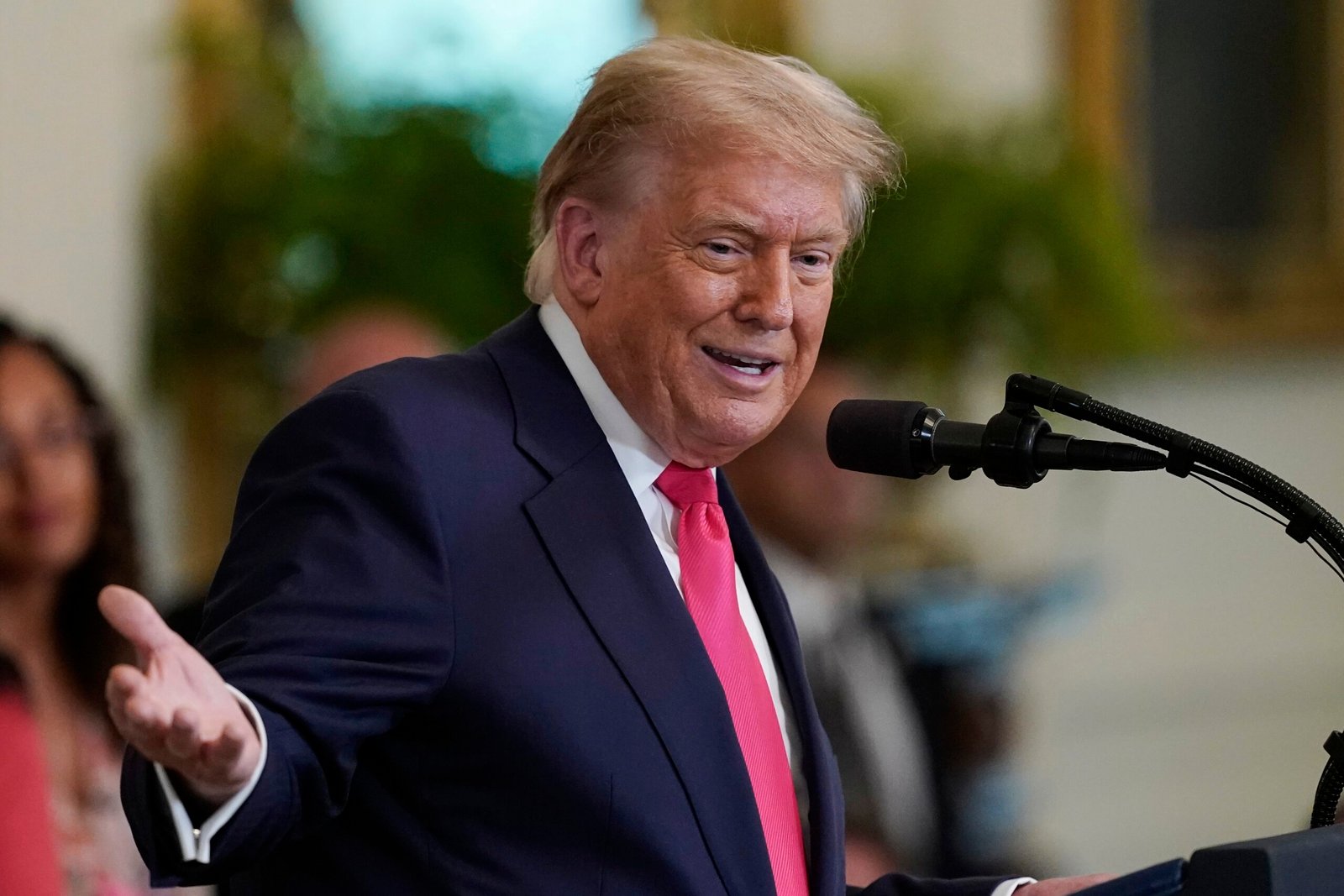 Empresa de Trump amplia presença global durante seu mandato