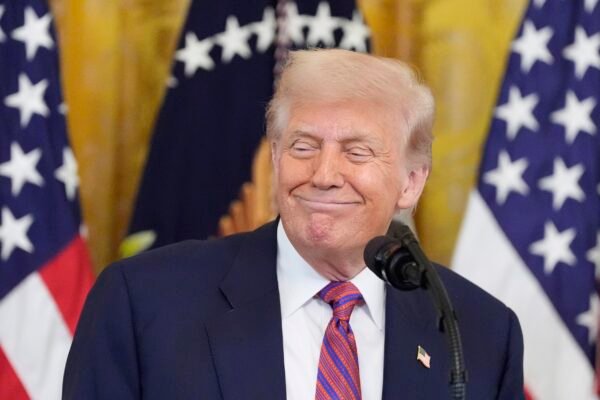 Comitê Olímpico dos EUA se alinha a Trump e proíbe mulheres trans em competições femininas