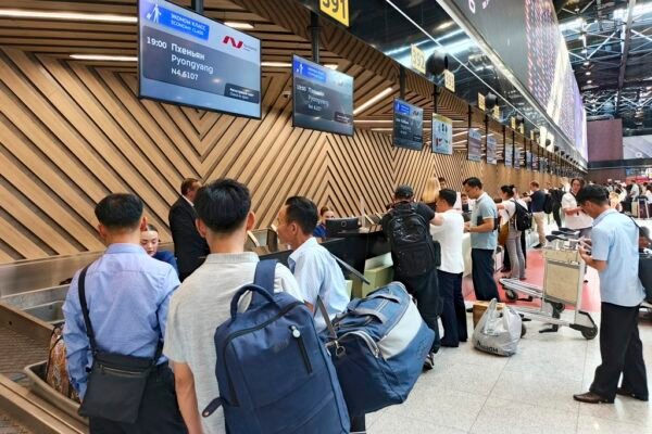 Rússia retoma voos comerciais de Moscou para a capital da Coreia do Norte Rússia retoma voos comerciais de Moscou para a capital da Coreia do Norte