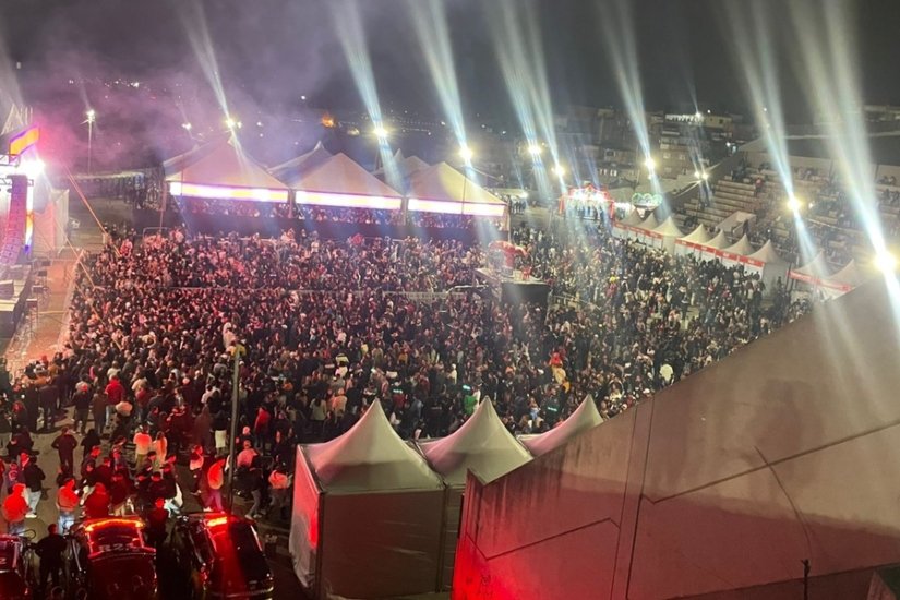 Segunda noite do Arraial da Arena: Manu Bahtidão incendeia o público em Taboão da Serra