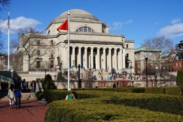 Universidade de Columbia vai pagar mais de R$ 1 bilhão para encerrar investigações de Trump Universidade de Columbia vai pagar mais de R$ 1 bilhão para encerrar investigações de Trump