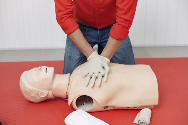 Santos, SP, oferece curso gratuito de primeiros socorros